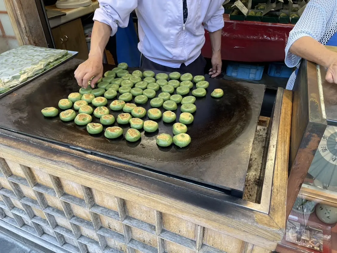 奈良　長谷寺　総本舗白酒屋　草福餅　おやき