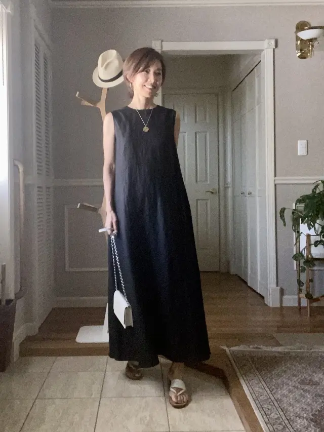 黒リネンのワンピースの画像_1