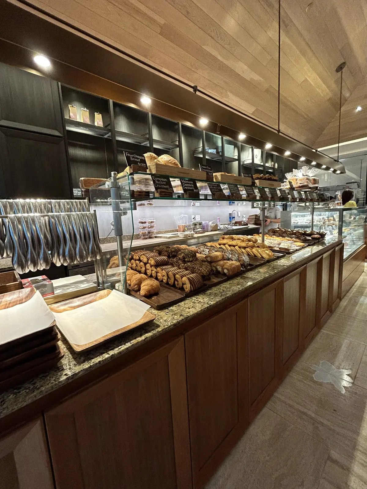 ハレクラニ　朝食　ハレクラニベーカリー