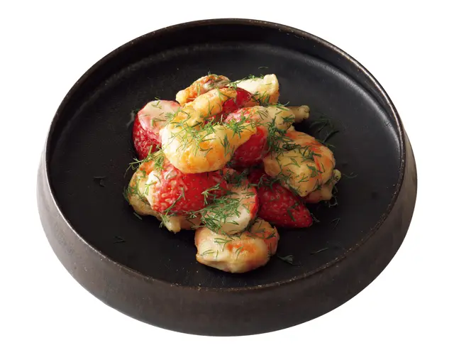 ぷりぷりエビとイチゴ、ディル