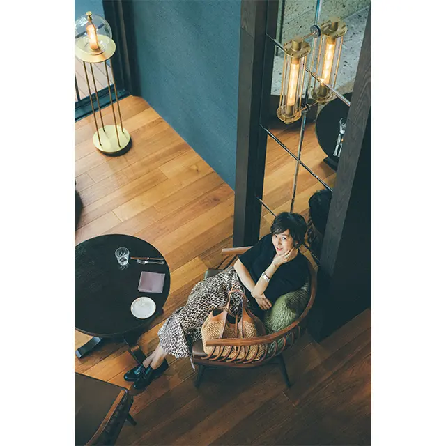 スニーカーがわりに履ける「モンクストラップ」で気分一新【富岡佳子 夏のプライベート・スタイル】