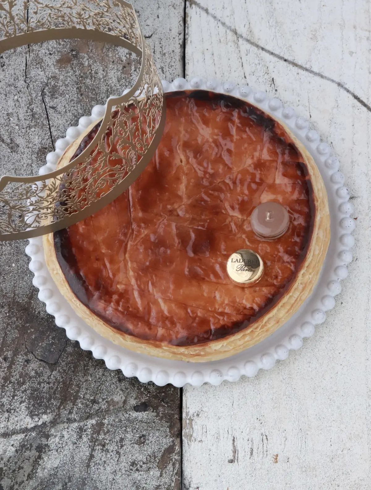 Ladurée（ラデュレ）　 Galette des Rois（ガレット・デ・ロワ）　三越銀座