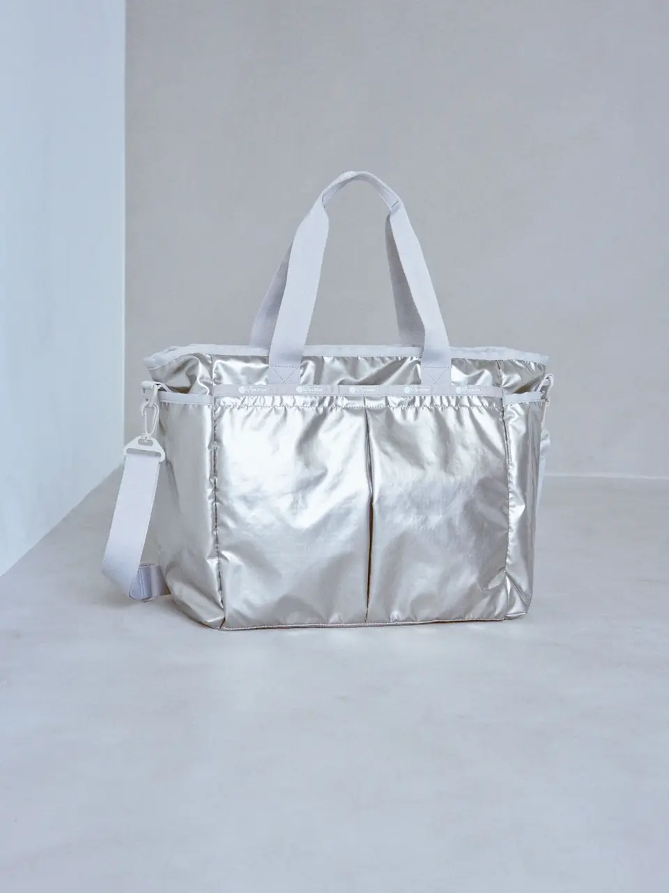 ひとりっぷ×LeSportsac レスポートサック ライアントラベルトート