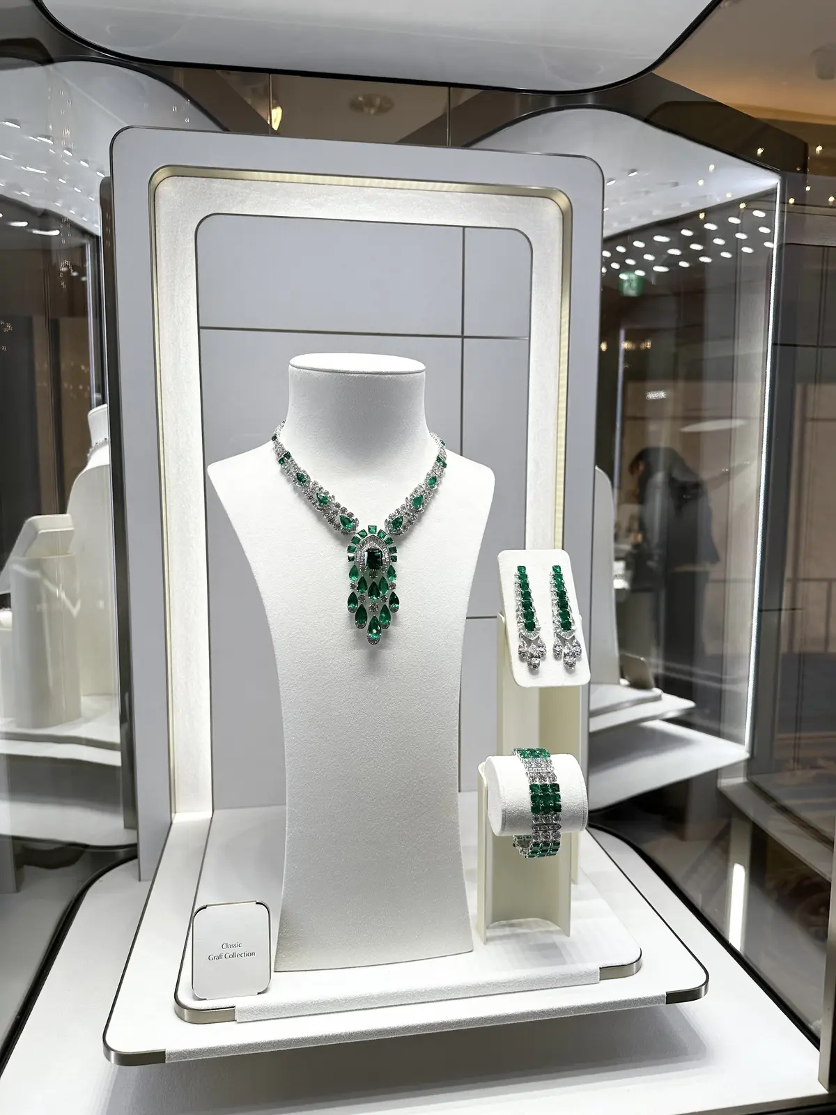 フリルシャツコーデで素敵なイベントへの画像_6