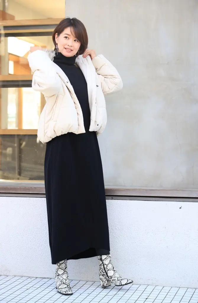 黒　タートルニットワンピース