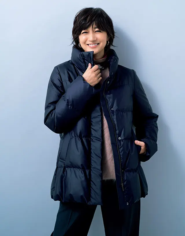 スタンドカラーは切れ味よく、暖かさも格別