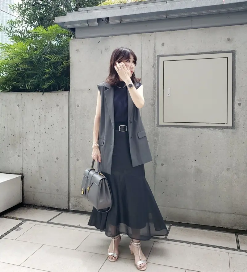 ノーマスク解禁！モードな煌めきのメイクアの画像_4