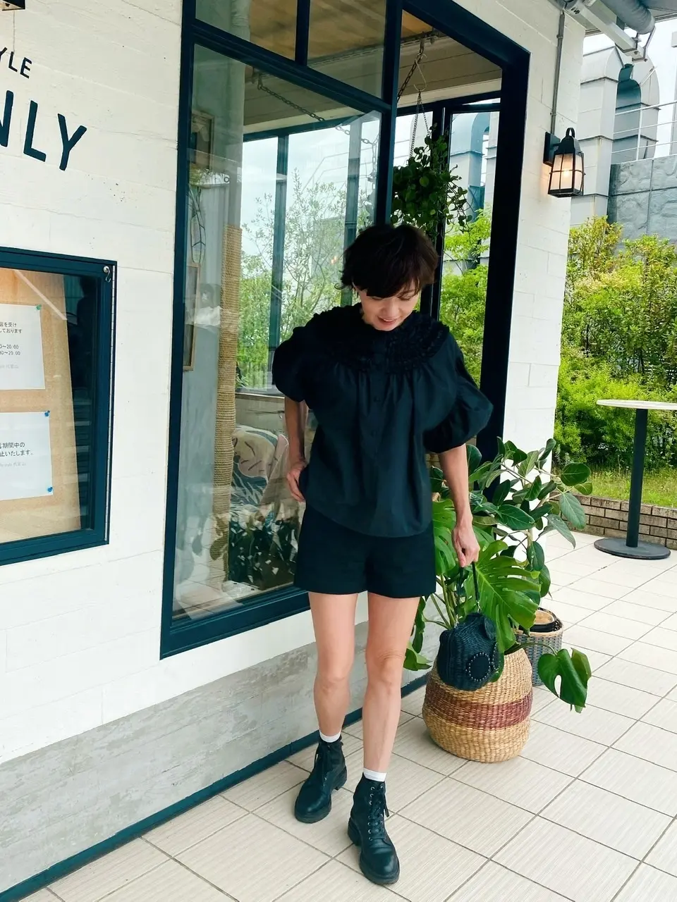 甘辛ふんわり黒ブラウスの画像_3