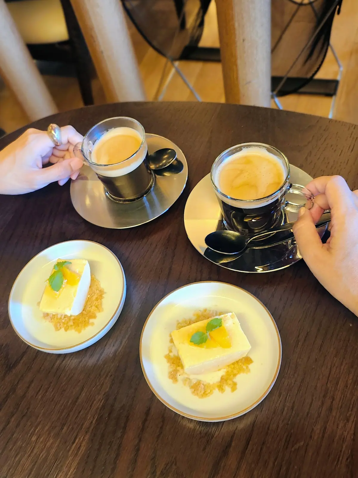 40代ファッション、黒ワンピース、秋コーデ、スタイルデリ、STYLE DELI、青山ランチ、地中海料理、ママ友ランチ、STELLAR WORKS