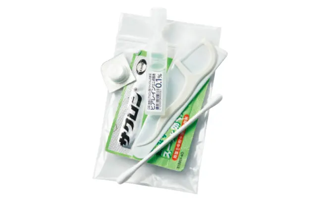 処方された目薬、胃薬、綿棒や糸ようじなど