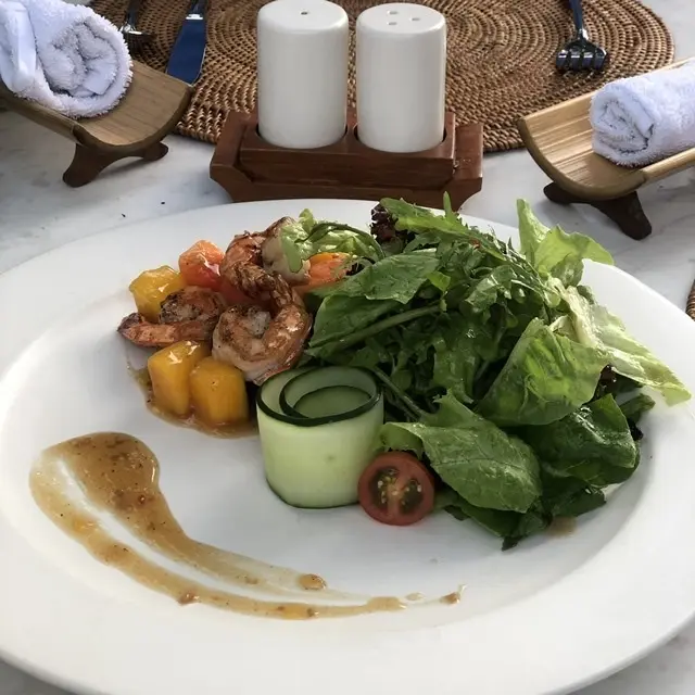 タンジュンサリ　サラダ