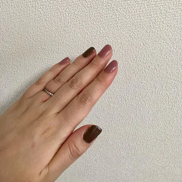 シャネルのお気に入りネイルカラー2色♡指の画像_4
