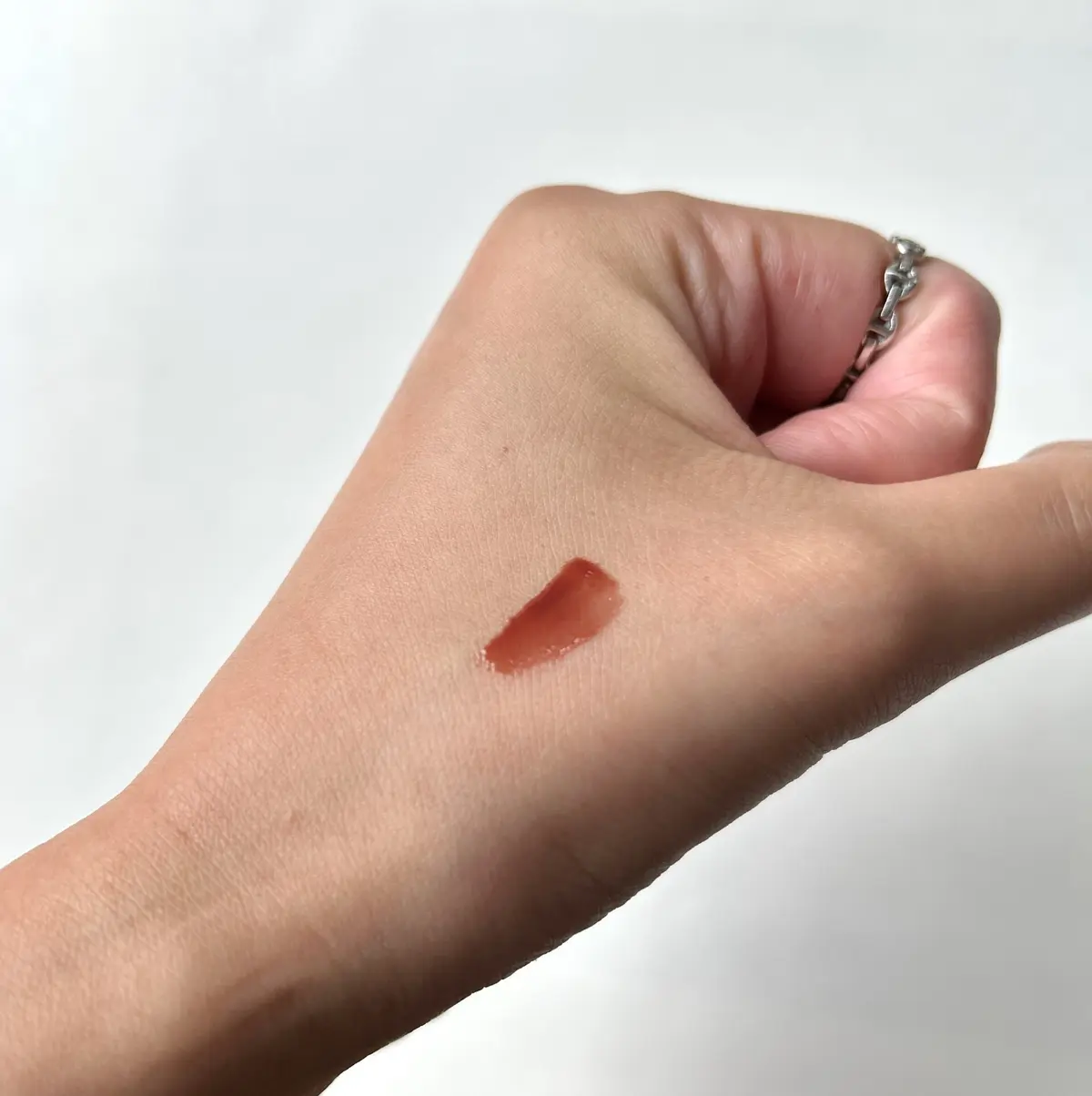 エクラ編集S山愛用リップ エレガンス クラルテ ルージュ ビジュー05