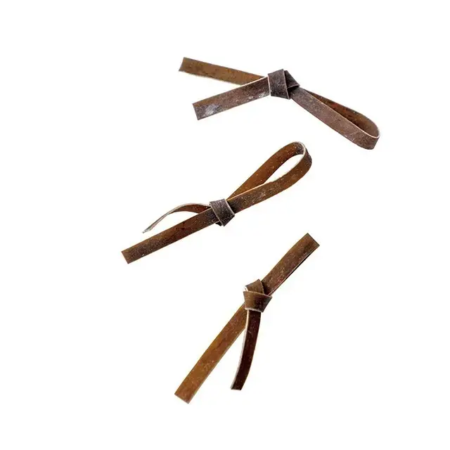 大福茶には結び昆布と梅を入れていただくのが習わし。