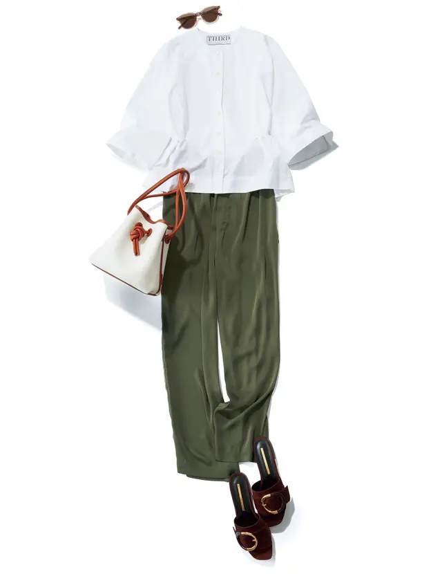 とろみ素材なら、カーキもミリタリー見えを回避