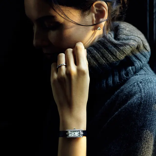 大人の華とツヤをかなえる「クラシックな品の画像_5