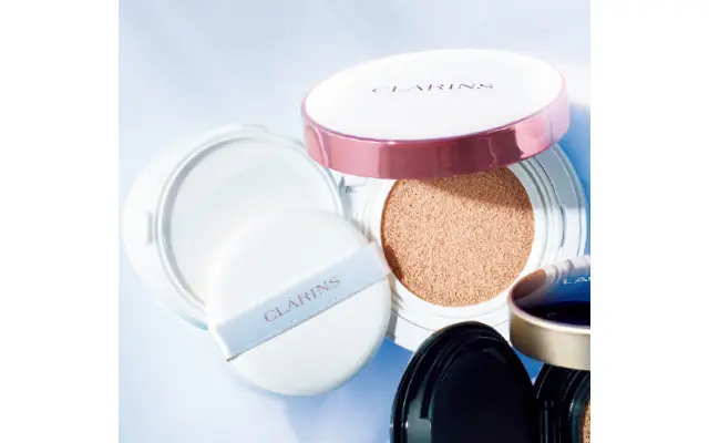 クラランスのブライトプラス ブライトニング クッションファンデーション SPF50・PA+++