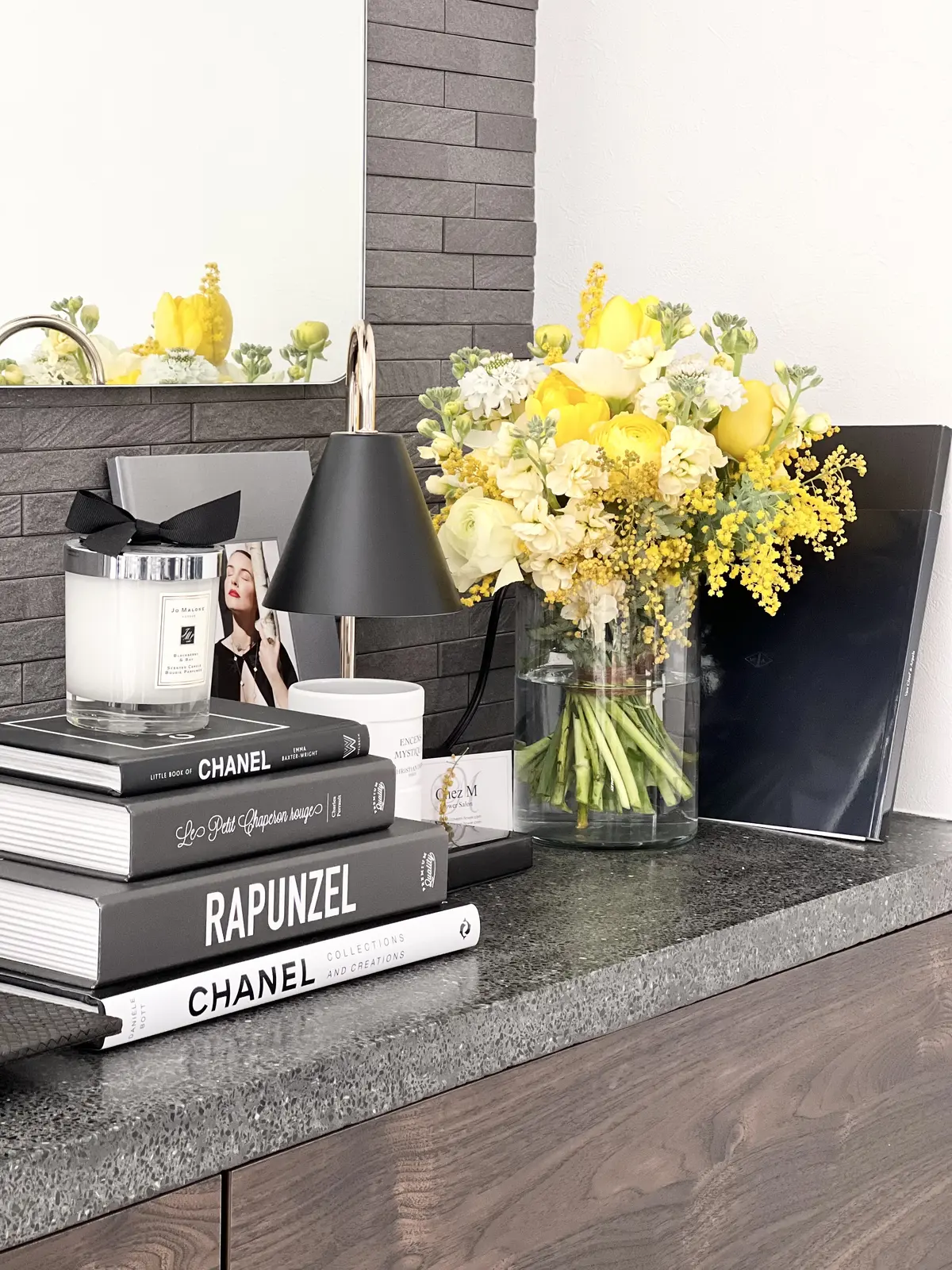 春を感じるミモザのブーケの画像_2