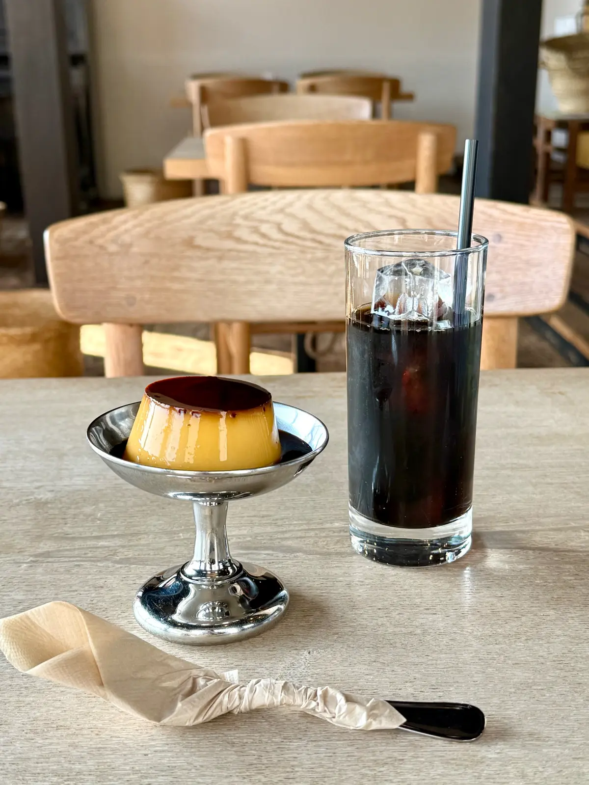 宮城県松島　松華堂菓子店　カフェ　店内写真　プリン　コーヒー