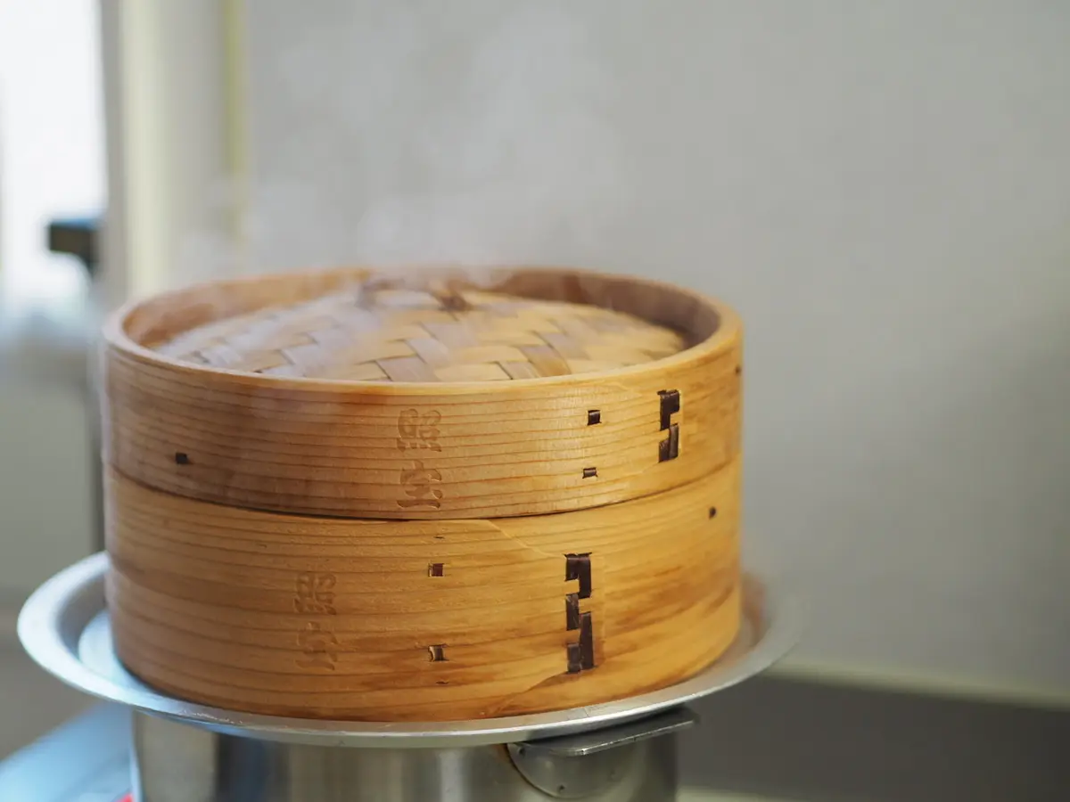 せいろで蒸す赤飯