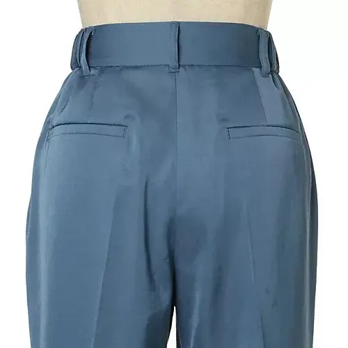 富岡佳子さんがまとう、「E by éclの画像_8