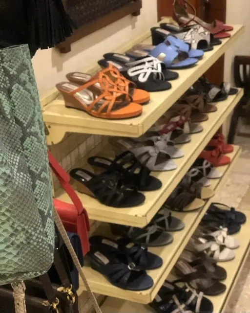 ヘビ革　サンダル