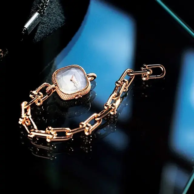 TIFFANY & CO.《ティファニー》時計「ティファニー ハードウェア」ウォッチ