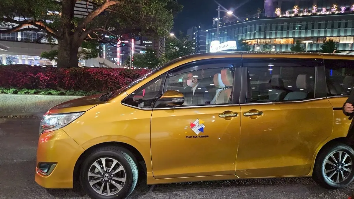 ラーメンは熱々、コーヒーは冷え冷え、タクの画像_13