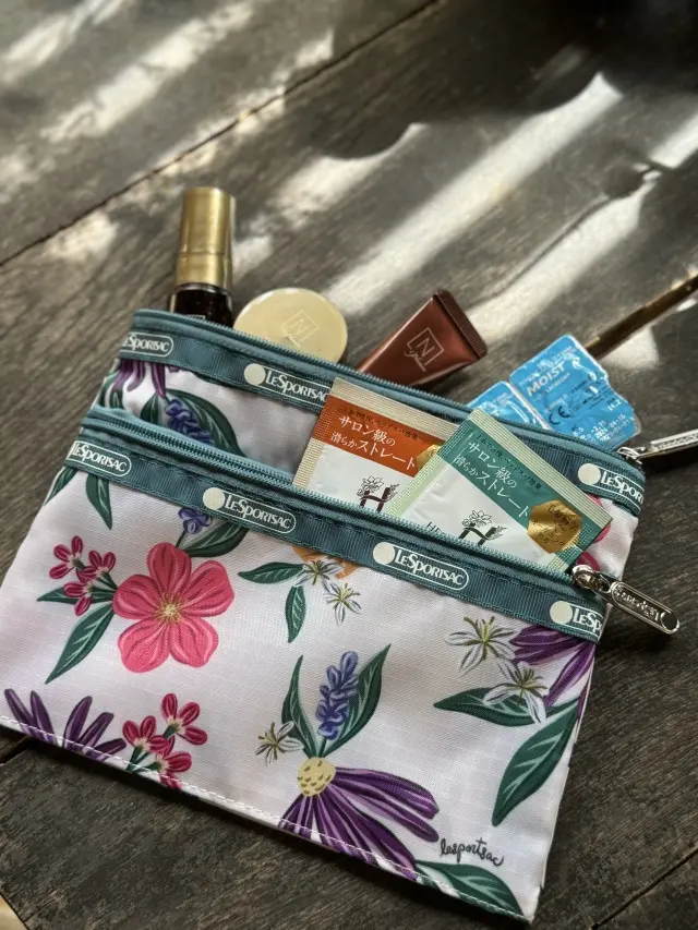 旅のお供に♪10月号付録　レスポートサッの画像_1