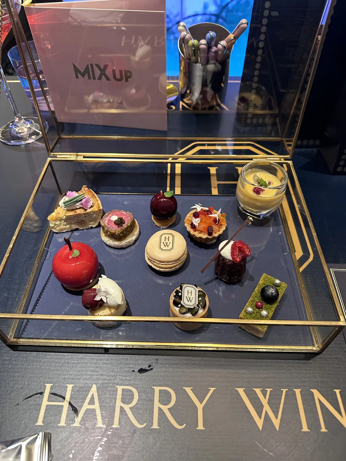 HARRYWINSTONのアフタヌーンテの画像_4