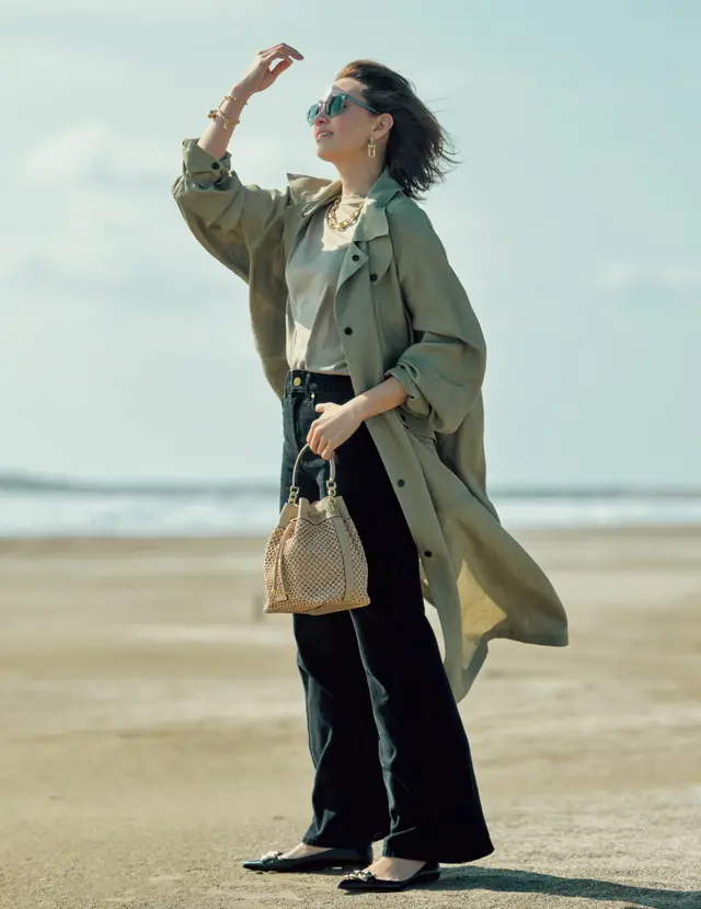 リフィルのTシャツのRINA