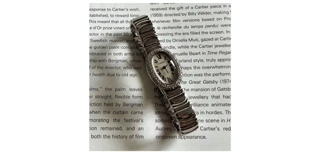 初めての出産を 祝って夫から。 息子が結婚したら譲りたい 『カルティエ ミニベニュワール』 （Naoko’Jさん）