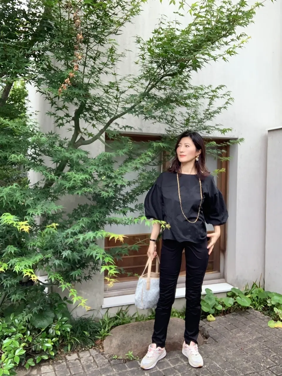 アラフィー華組ブロガー『スニーカーコーデ』大人カジュアルな着こなし