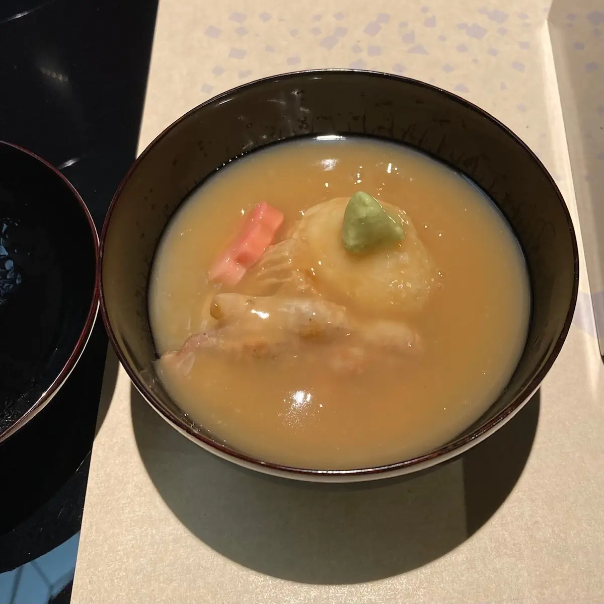 郷土料理、鴨肉を使った治部煮　