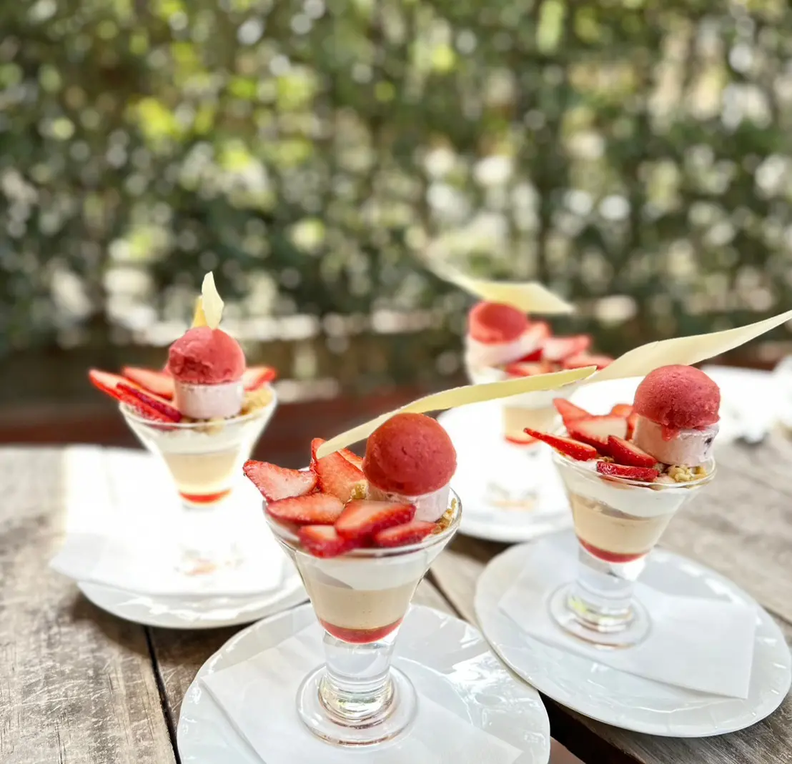 春の古都華いちごのミニパフェ
