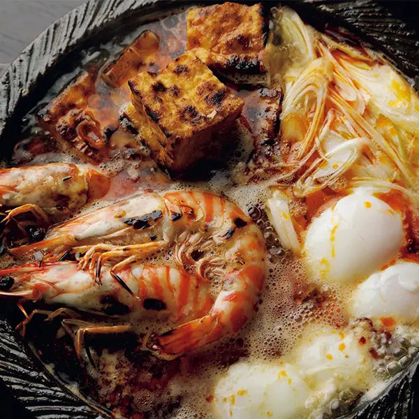 「虎白」料理長 小泉瑚佑慈さんのエビの辛味鍋レシピ