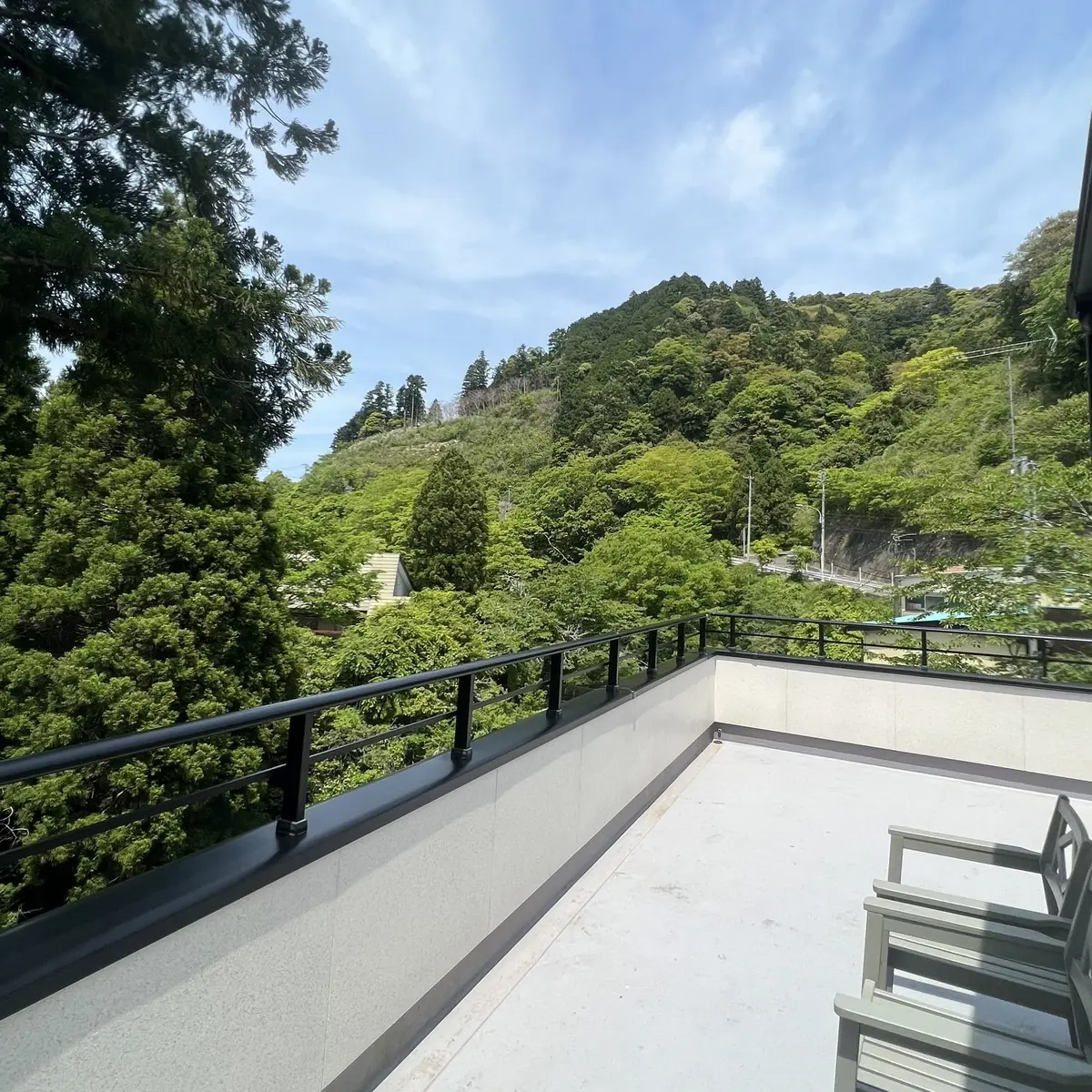 千葉の養老渓谷近くにある「山猫のジェラート」２階テラス