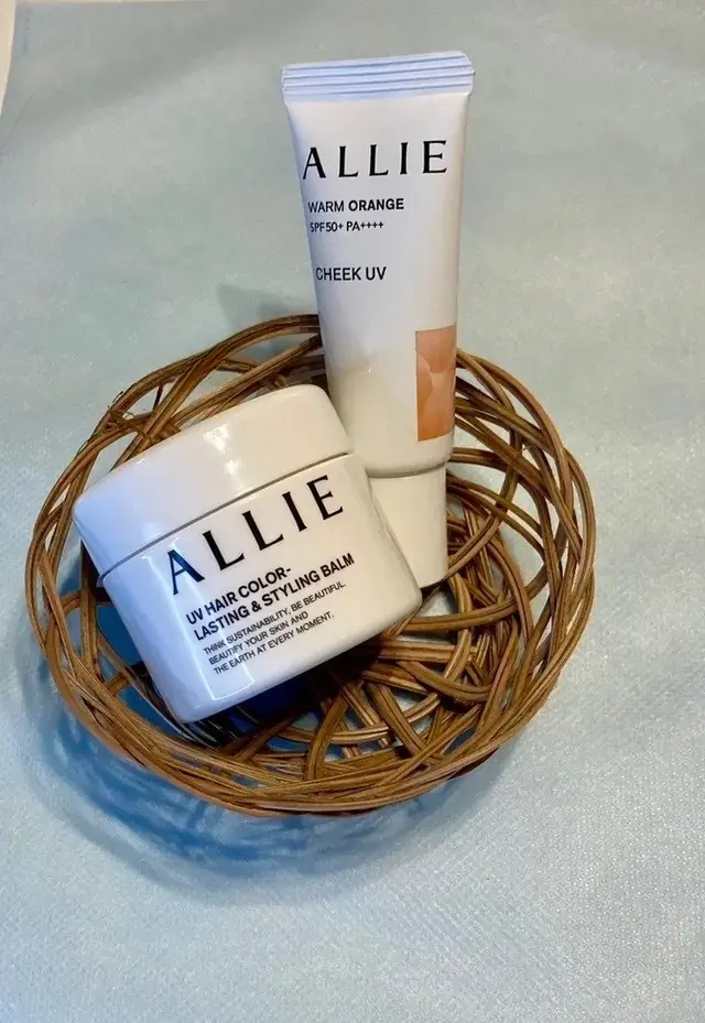 アリー　チークとヘアバーム