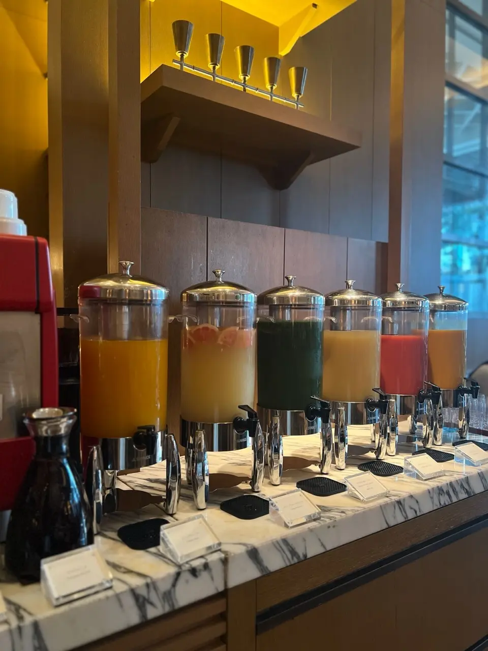 白を味方につけた冬コーデ@パレスホテル東の画像_8