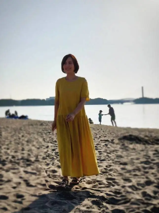 海の公園、40代ファッション、Teva、VOYA INFINITY METALLIC