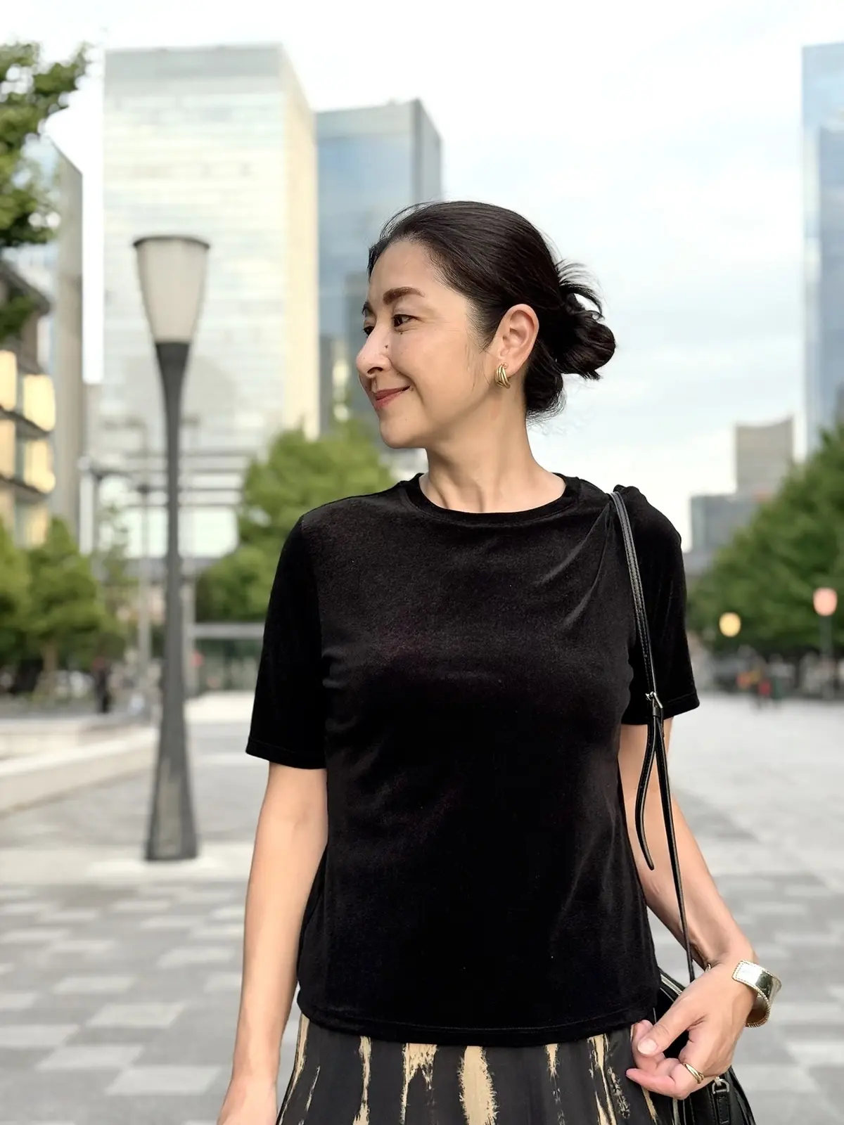 GUコーデ　ベロアTシャツ