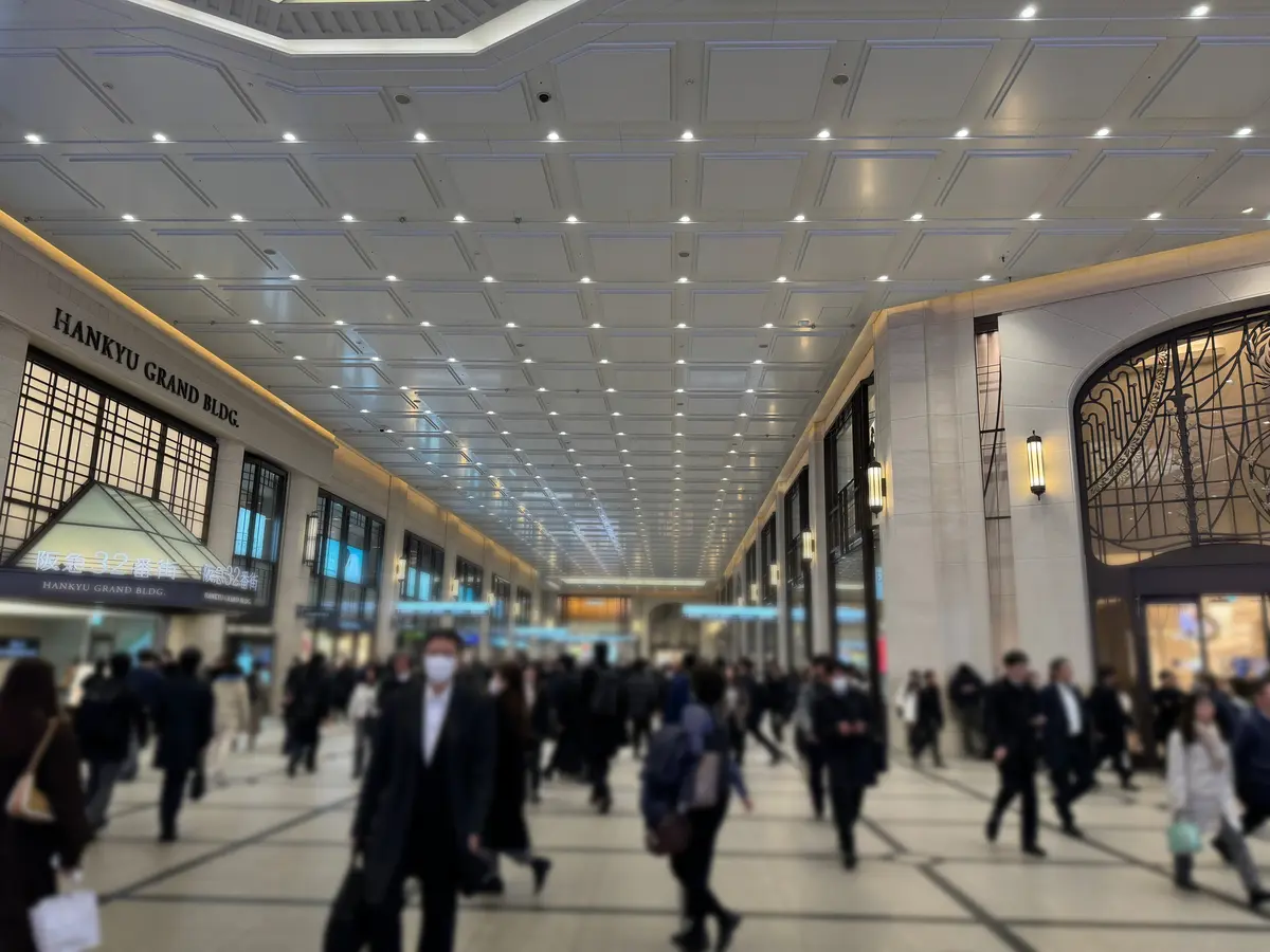 梅田　アーケード　阪急前