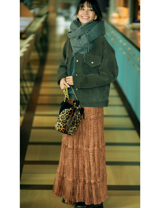 薄軽スカートの冬コーデのRINA