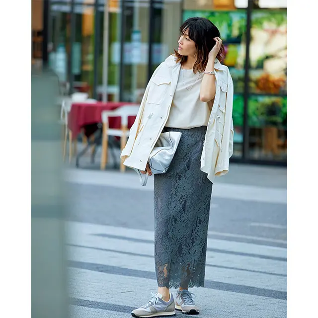 50代が買うべきスニーカーは？大人を素敵にみせる「売れているスニーカー」