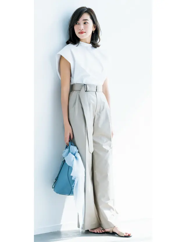 ボブヘアとボリュームパンツスタイルの仁香さん