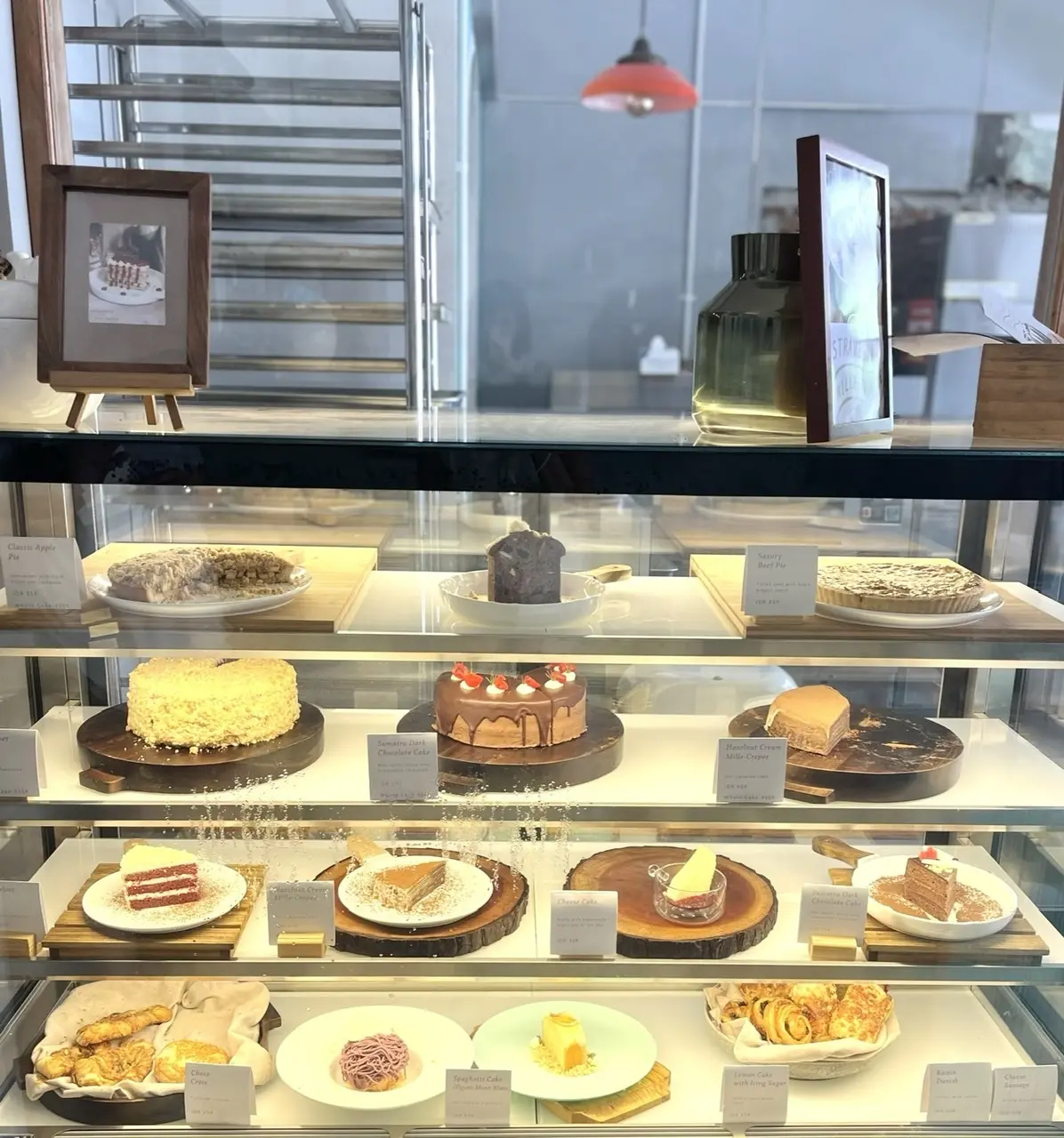 ケーキのガラスケース