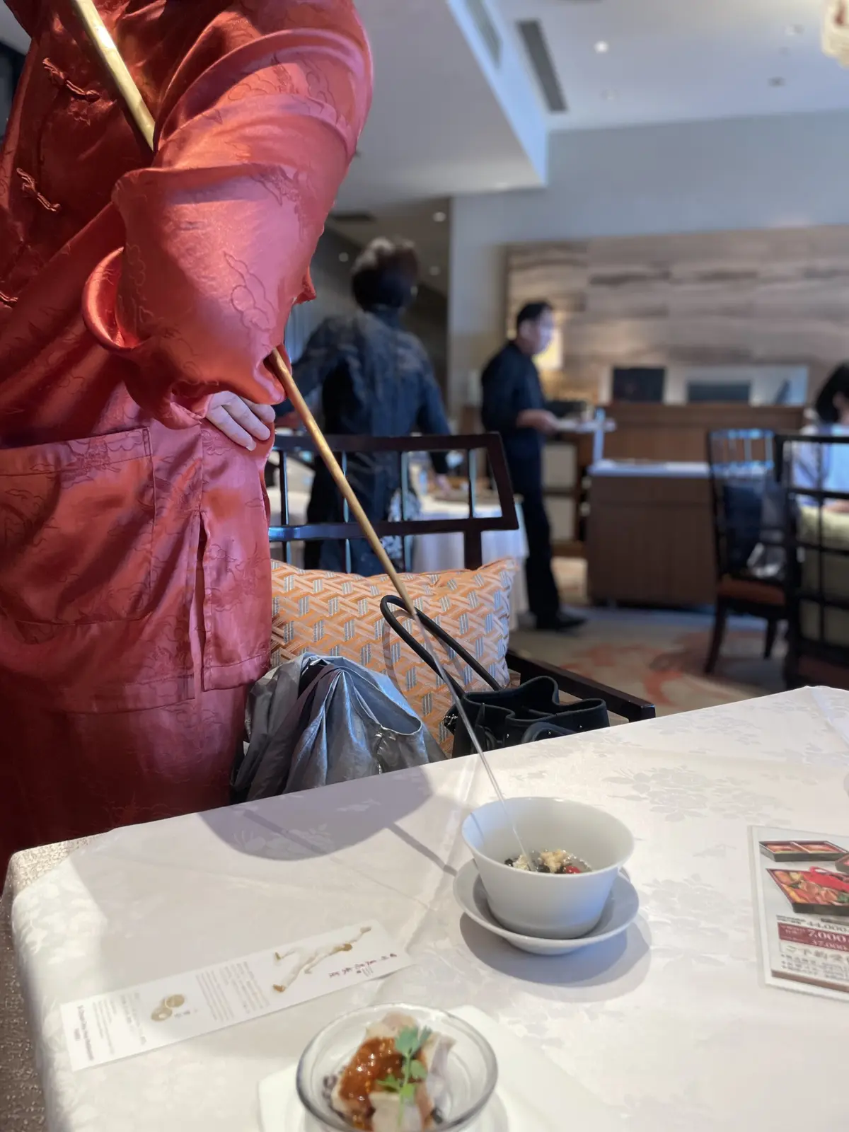 淡色コーデで新丸ビルランチへの画像_2