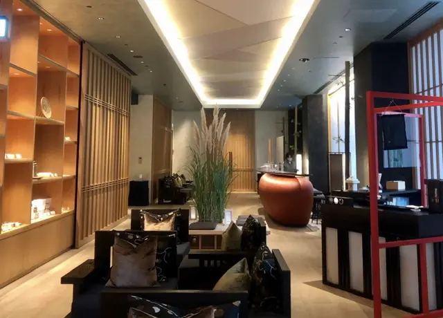 ロビーラウンジ