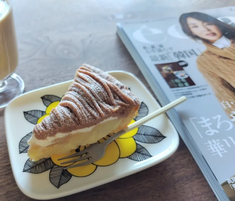  GRANNY SMITH APPLE PIE & COFFEE 季節限定のモンブランアップルパイ　マリメッコ