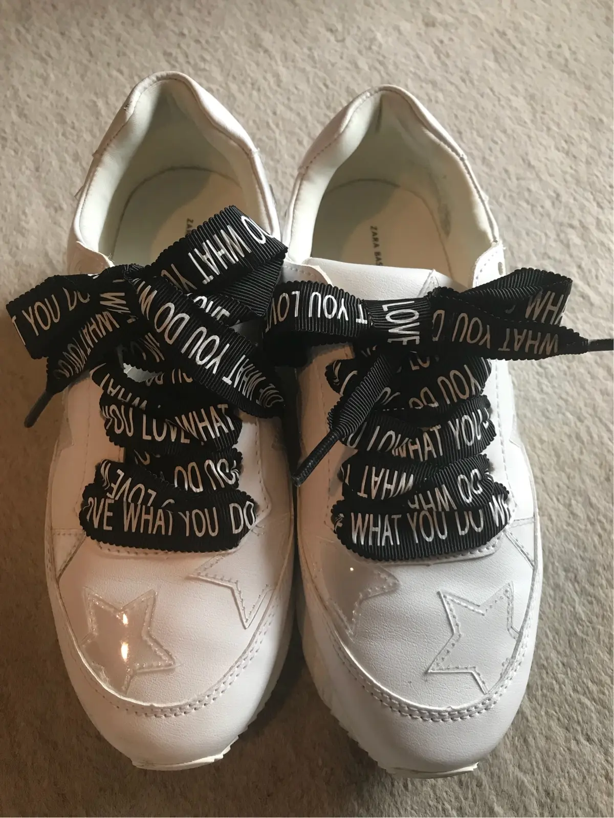 ヘビロテ！ZARAのホワイトスニーカー☆の画像_1